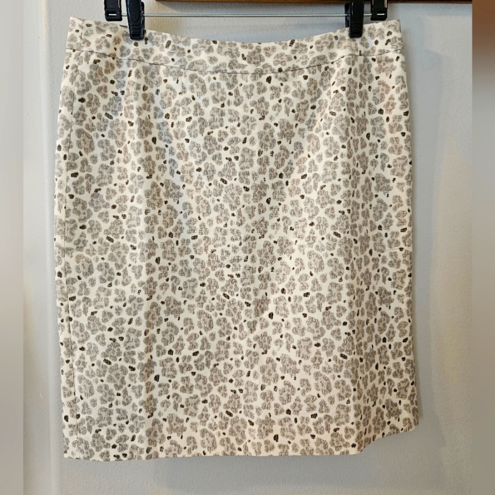 Ann Taylor Loft Winter White Animal Print Pencil Skirt Size 8